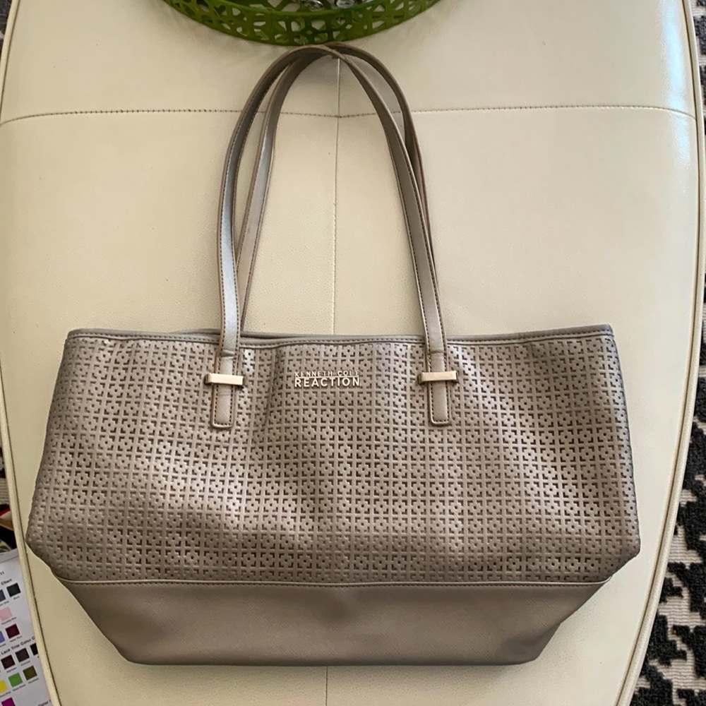 Kenneth Cole Reaction Handbag Taupe Shoulder Bag Neutral Minimalist